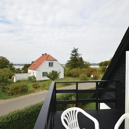 Three-bedroom Holiday In Holiday home