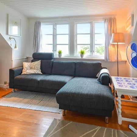 Three-bedroom Holiday In