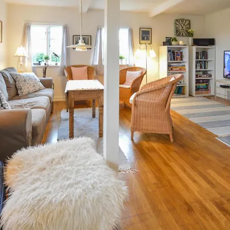 Three-bedroom Holiday In