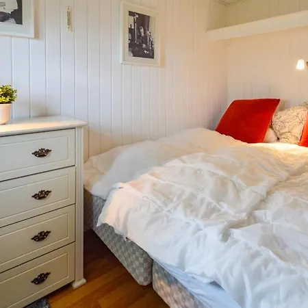 Three-bedroom Holiday In Holiday home Stege