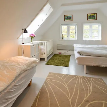 Three-bedroom Holiday In